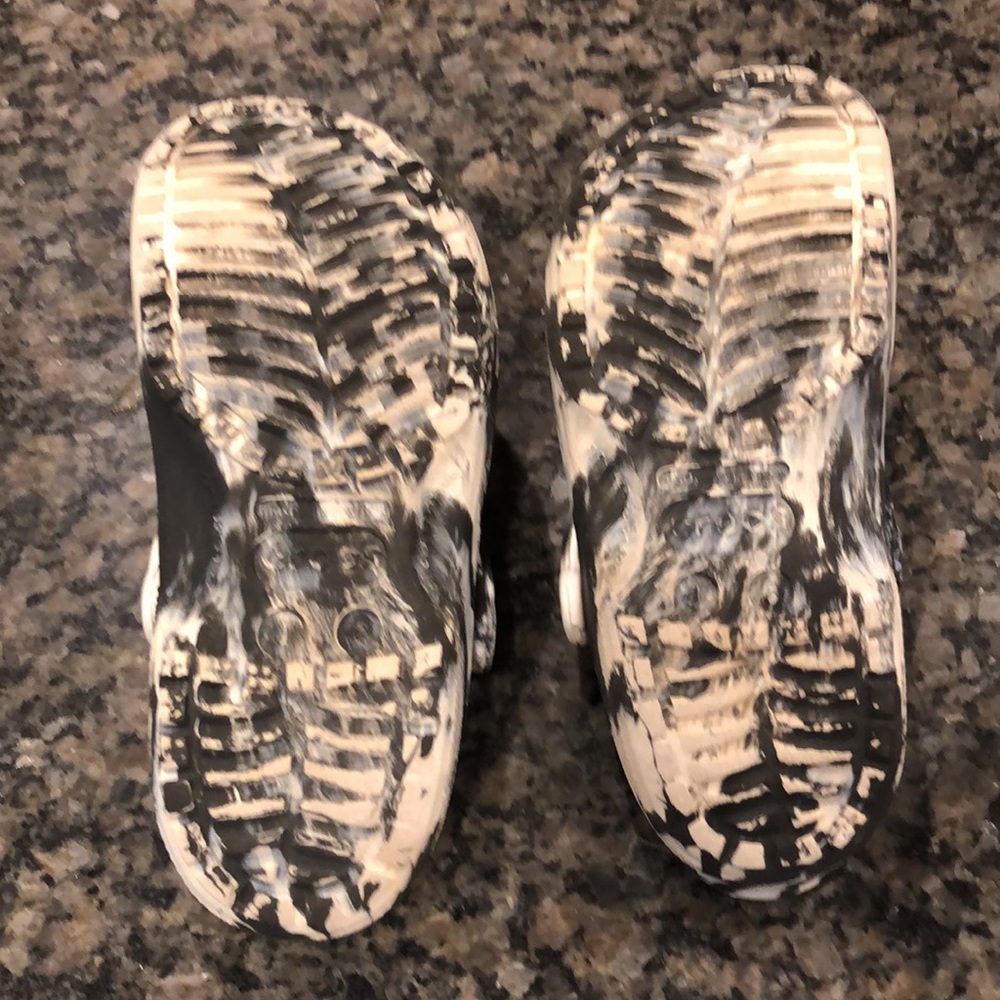 Crocs size 6 - Picture 3 of 6